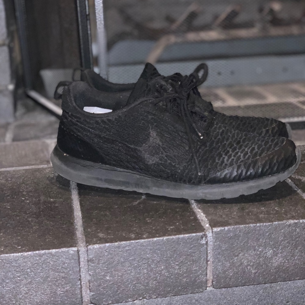 NIKE ROSHE NM FLYKNIT